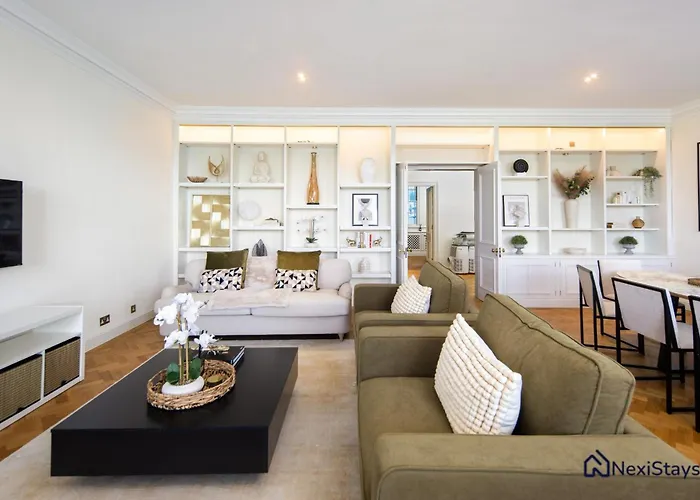15 Mins Walk To Selfridges, Hyde Park Penthouse