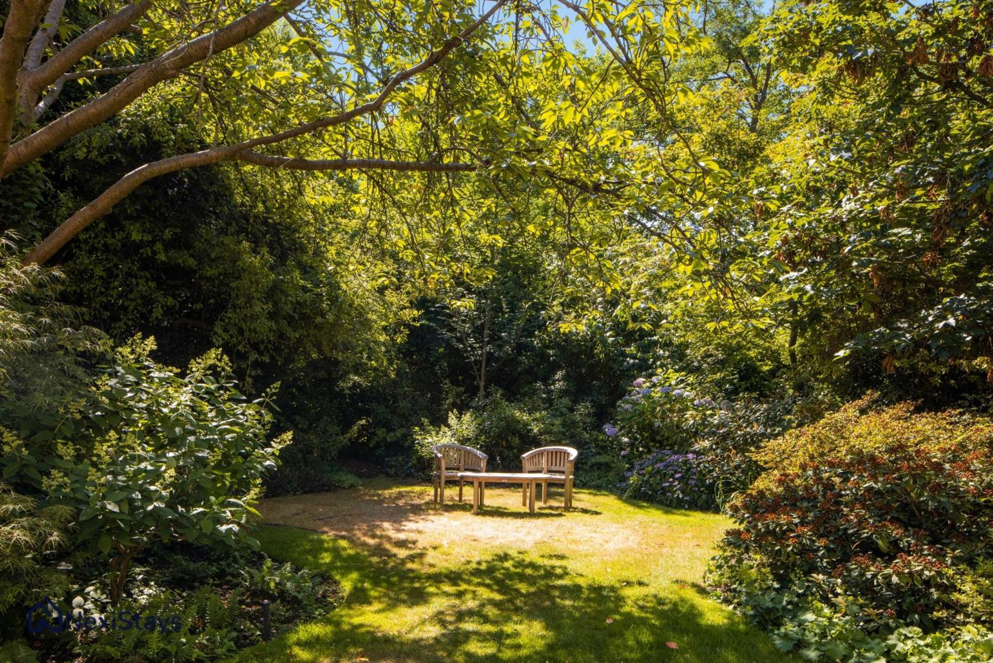 15 Mins Walk To Selfridges, Hyde Park Penthouse Apartamento