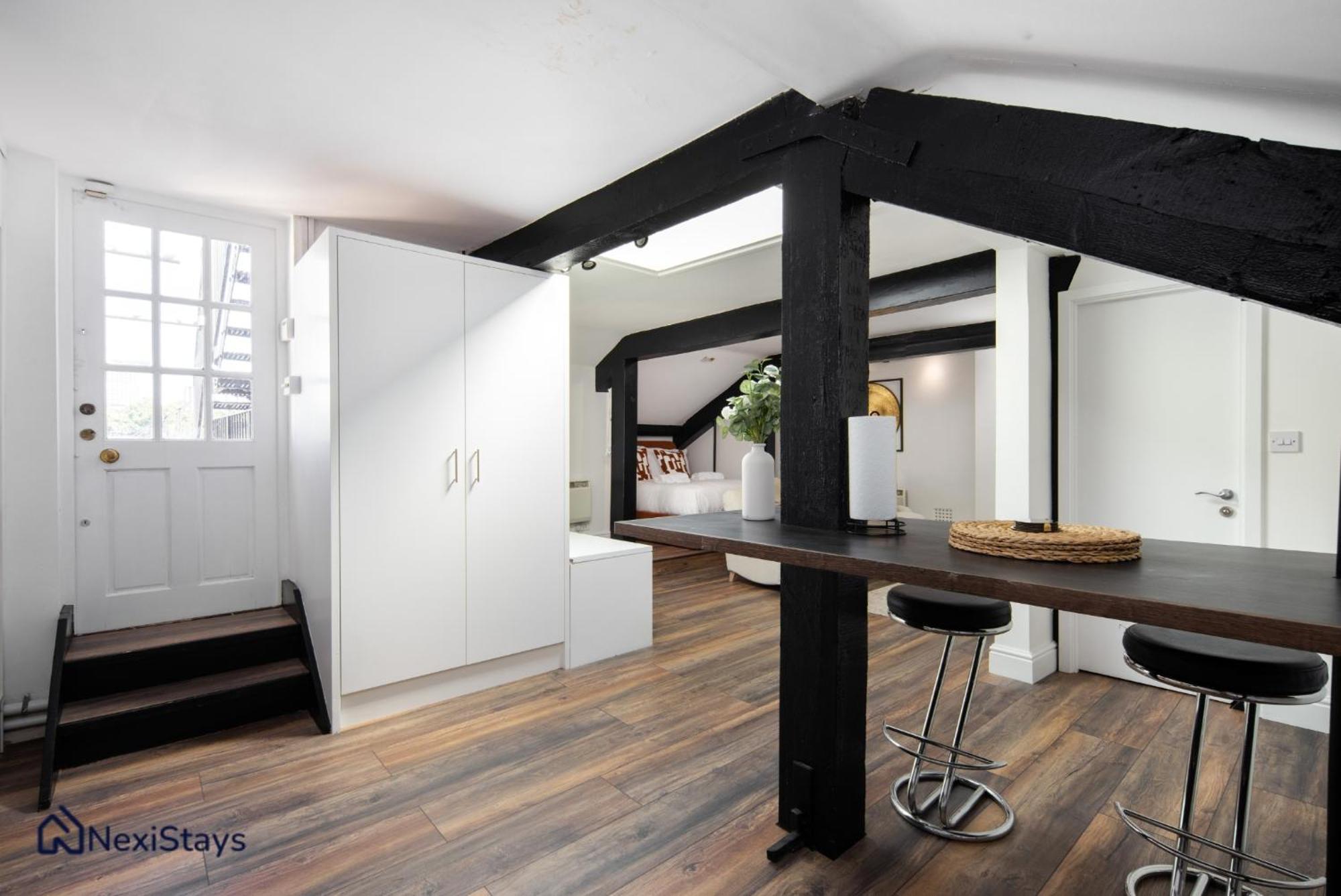 Apartamento 15 Mins Walk To Selfridges, Hyde Park Penthouse *