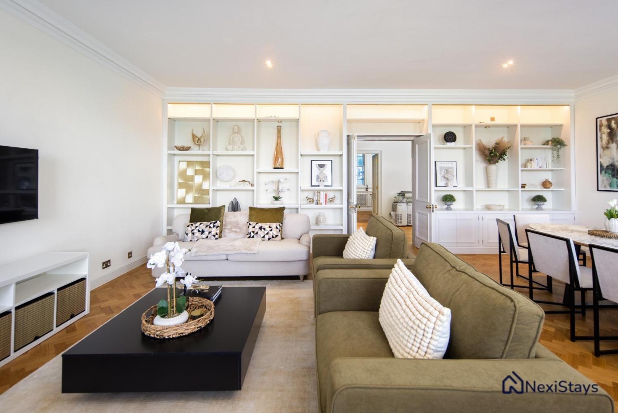 15 Mins Walk To Selfridges, Hyde Park Penthouse *