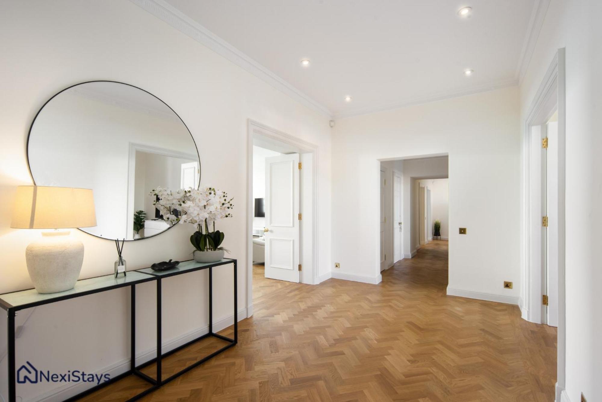 15 Mins Walk To Selfridges, Hyde Park Penthouse Apartamento *
